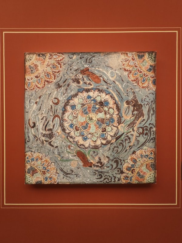 莲花飞天藻井图案