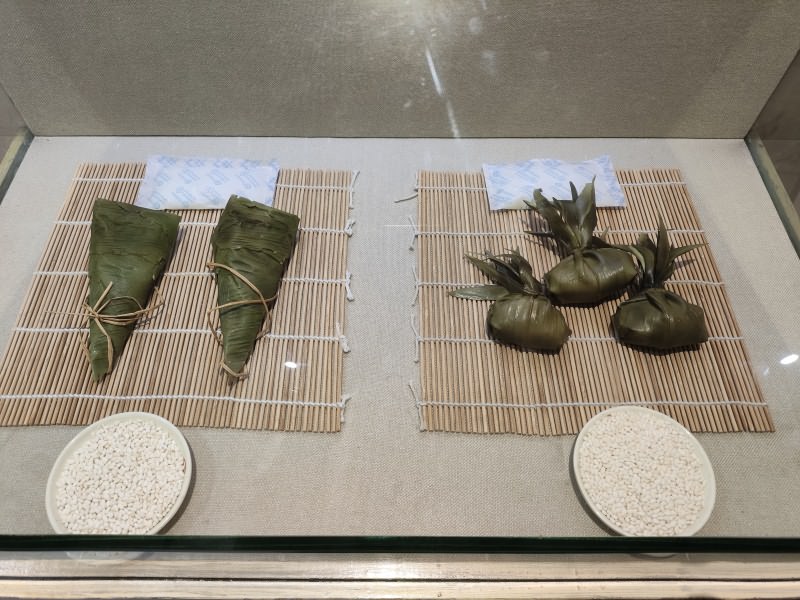 左:内蒙古奶香粽;右:苏州金鱼粽